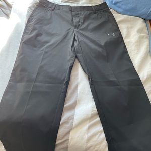 Black Men’s Puma Pants. 30x30. Fly buttons.